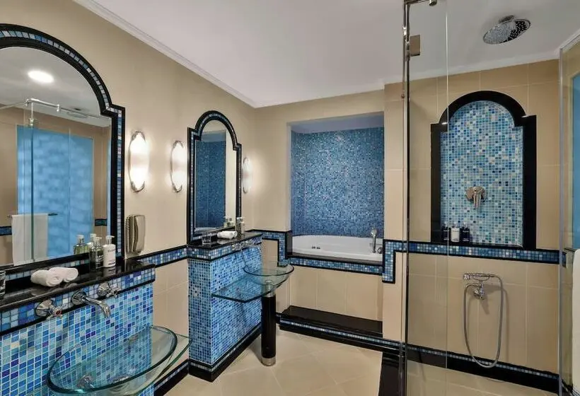 هتل Al Habtoor Grand Resort, Autograph Collection