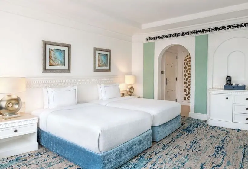 هتل Al Habtoor Grand Resort, Autograph Collection