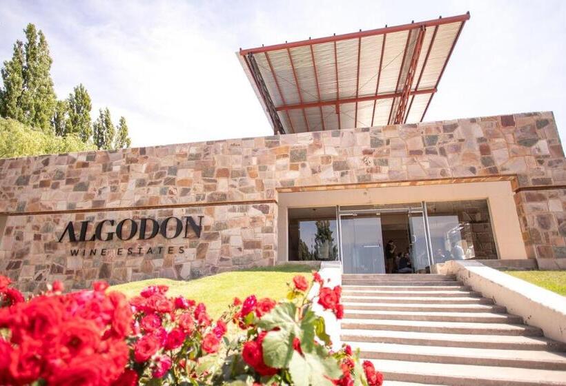 Hotel Algodon Wine Estates & Champions Club