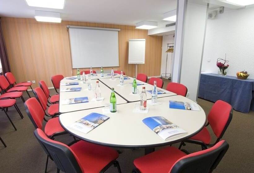 هتل Canal Suites Paris La Villette