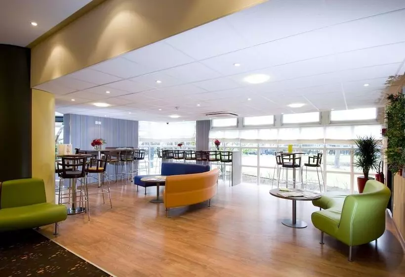 هتل Canal Suites   Paris La Villette