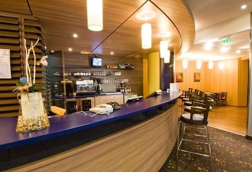 هتل Canal Suites Paris La Villette