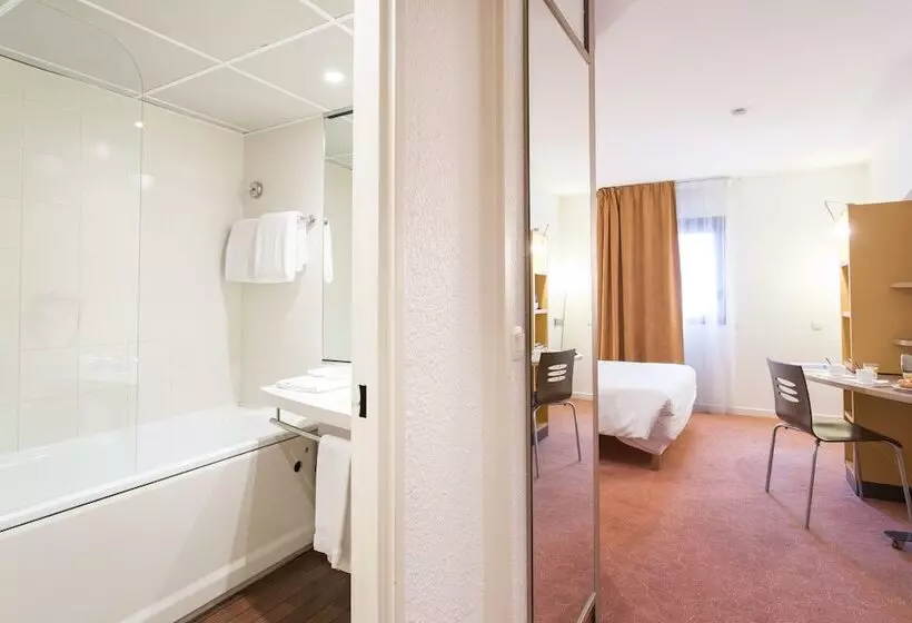 هتل Canal Suites   Paris La Villette