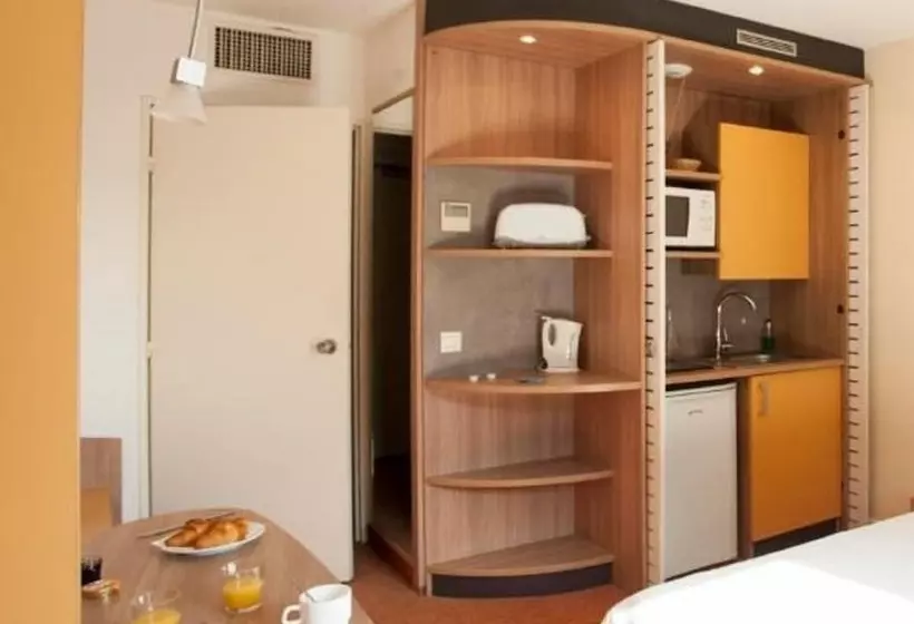 هتل Canal Suites   Paris La Villette