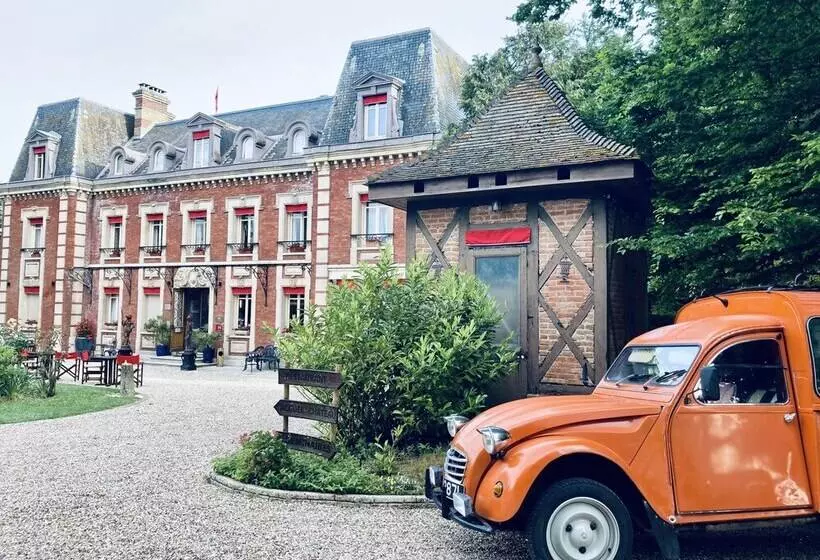 Отель Château Corneille