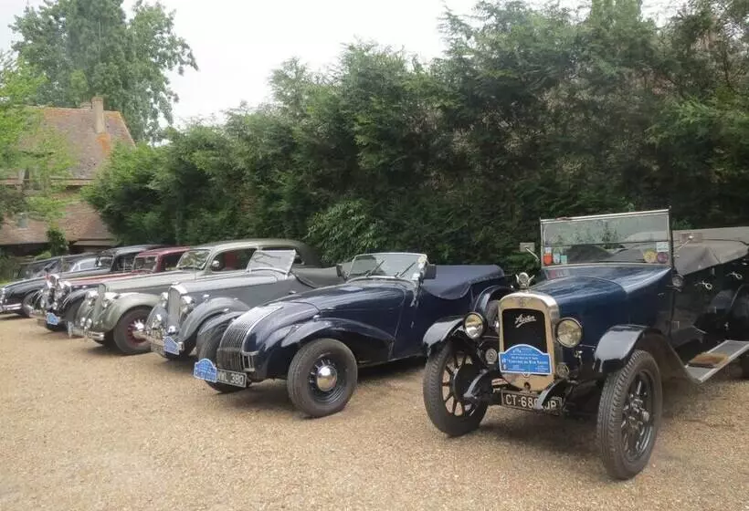 Отель Château Corneille