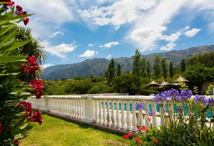 Hotel El Cortijo Apart