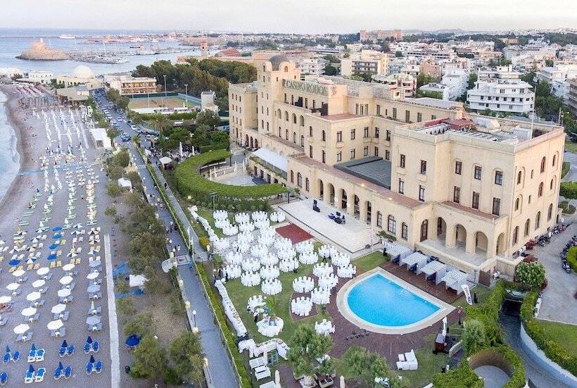 בית מלון כפרי Grande Albergo Delle Rose