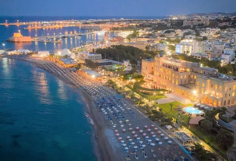 בית מלון כפרי Grande Albergo Delle Rose