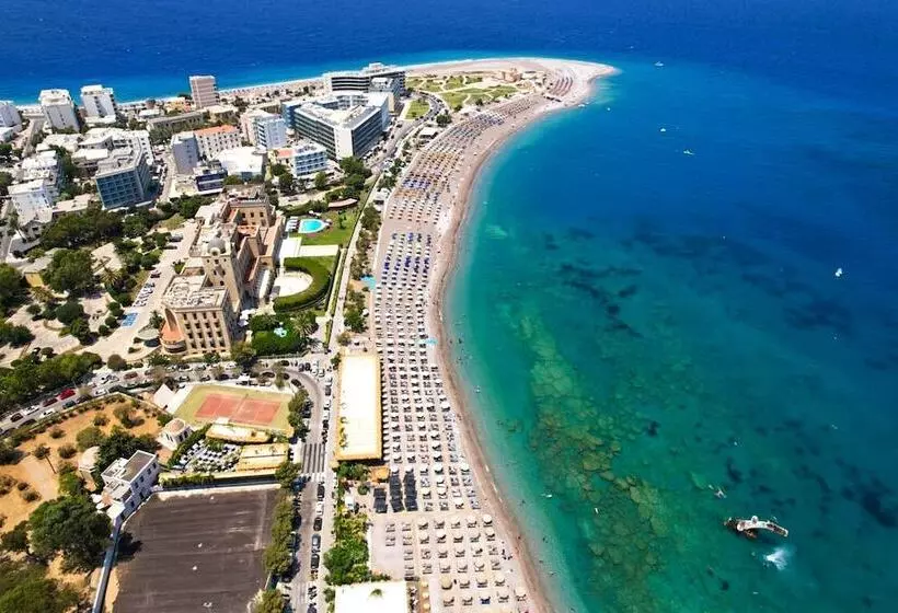 בית מלון כפרי Grande Albergo Delle Rose