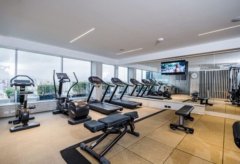 فندق Al Habtoor Grand Resort, Autograph Collection