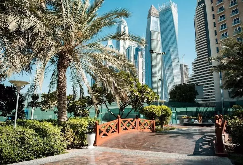 هتل Al Habtoor Grand Resort, Autograph Collection