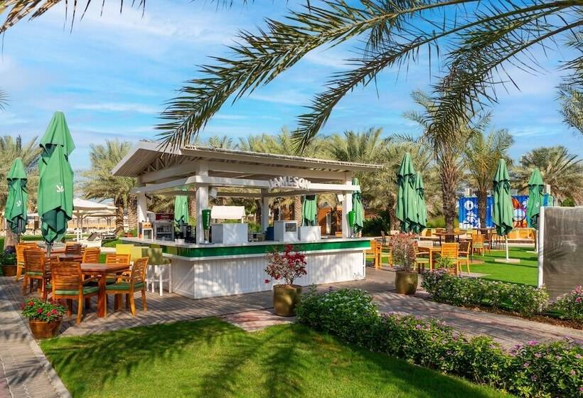 فندق Al Habtoor Grand Resort, Autograph Collection