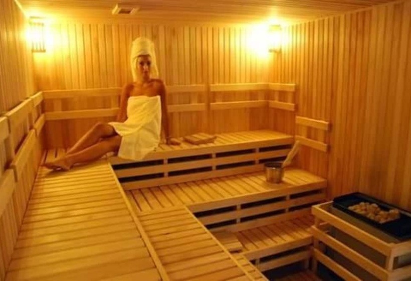 Howard Johnson Villa María Hotel Y Casino