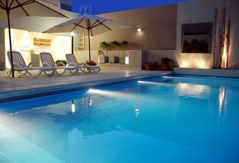 Howard Johnson Villa María Hotel Y Casino