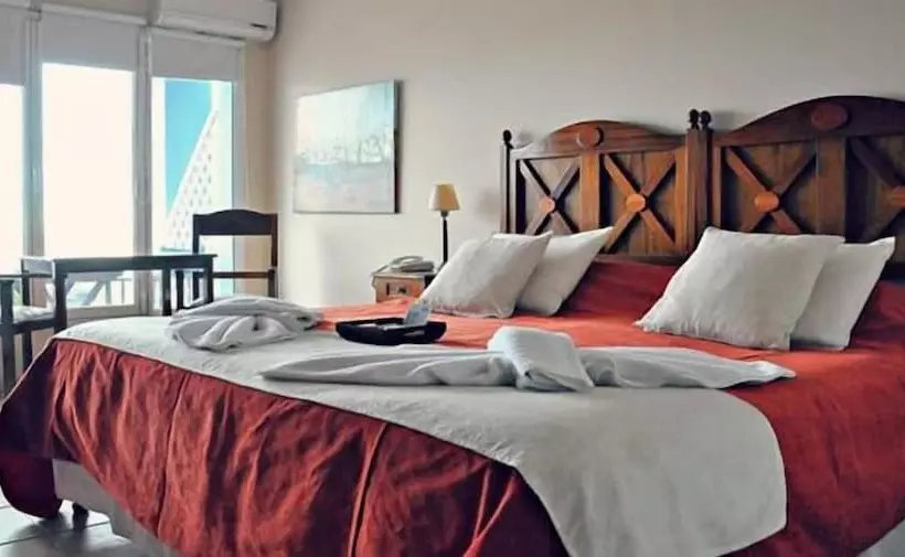 בית מלון כפרי Las Restingas