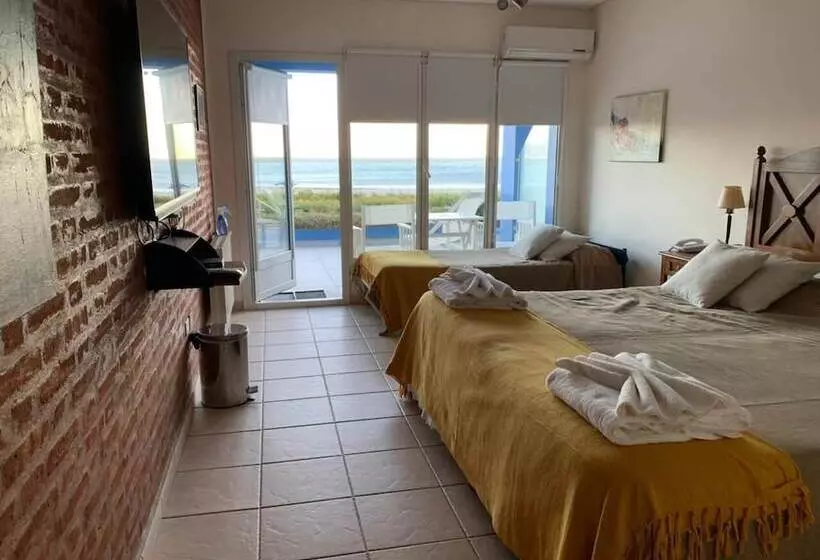 בית מלון כפרי Las Restingas