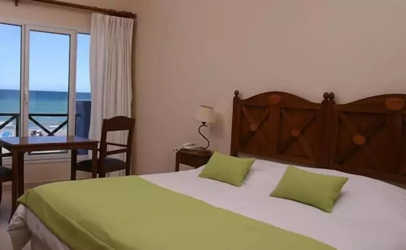 בית מלון כפרי Las Restingas