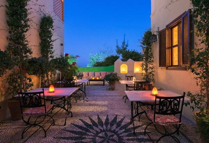 호텔 Nikos Takis Fashion Boutique