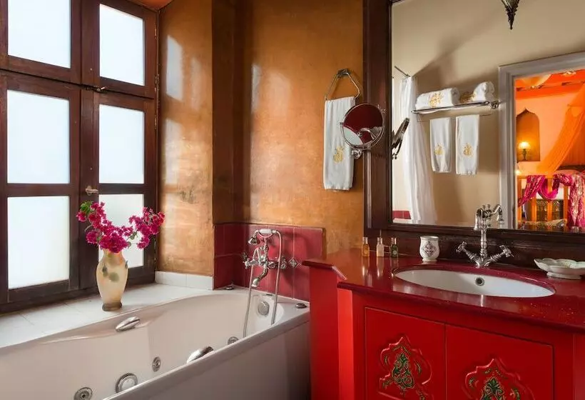 ホテル Nikos Takis Fashion Boutique