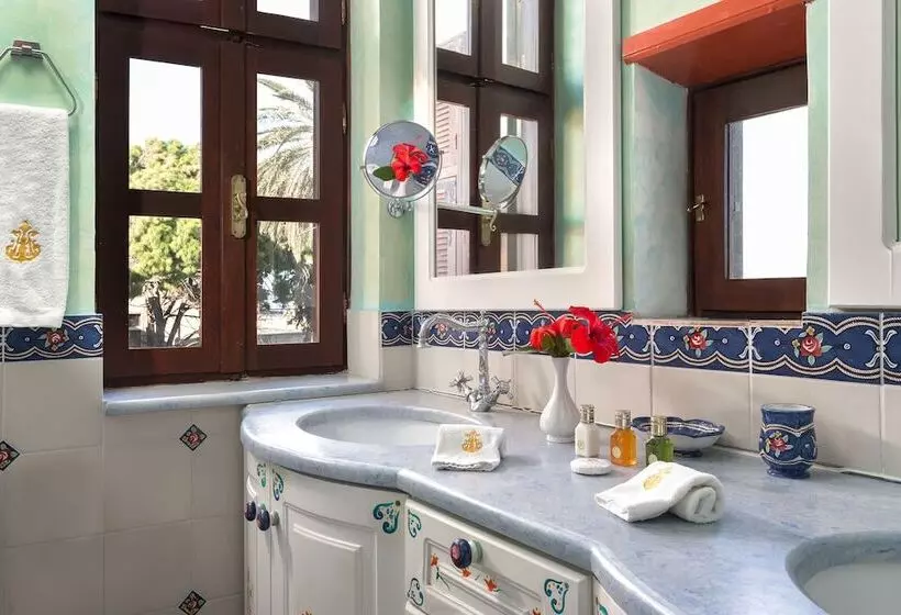 ホテル Nikos Takis Fashion Boutique