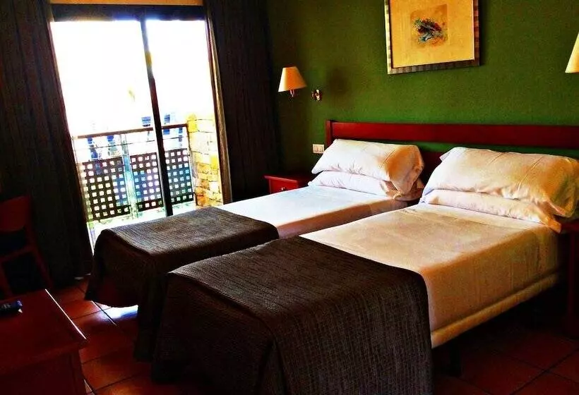 호텔 Portal Del Caroig