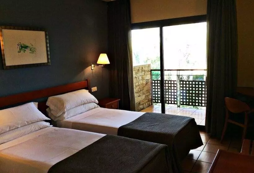 호텔 Portal Del Caroig