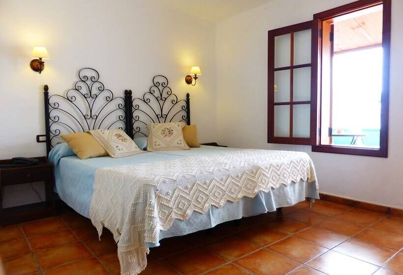 فندق ريفى Rural El Navio - Adults Only