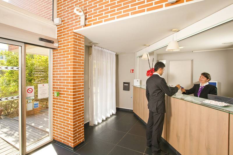 בית מלון כפרי Séjours & Affaires Créteil Le Magistere