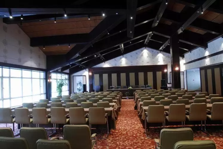 هتل Westlake Hillview International