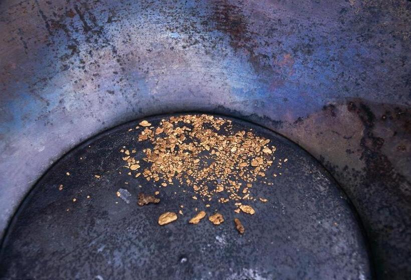 Kakslauttanen Arctic Resort   Igloos And Chalets