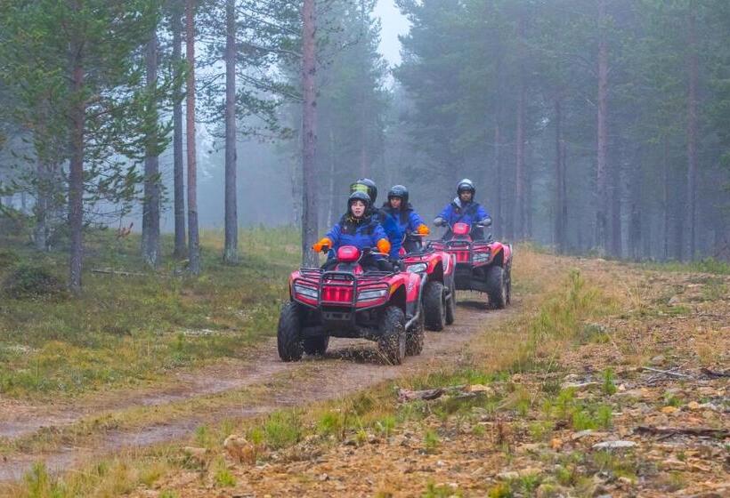 Kakslauttanen Arctic Resort   Igloos And Chalets