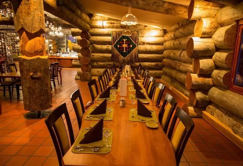 Kakslauttanen Arctic Resort Igloos And Chalets