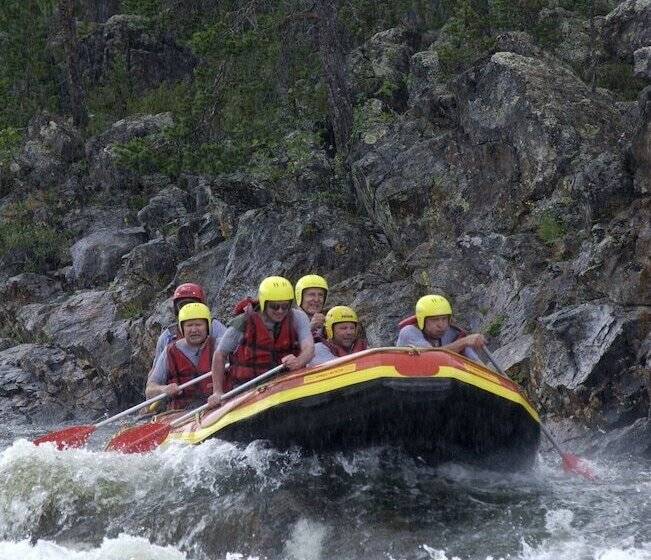 Kakslauttanen Arctic Resort   Igloos And Chalets