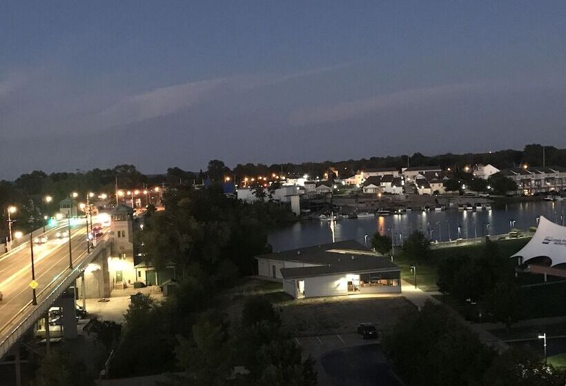 ホテル Ariel Broadway