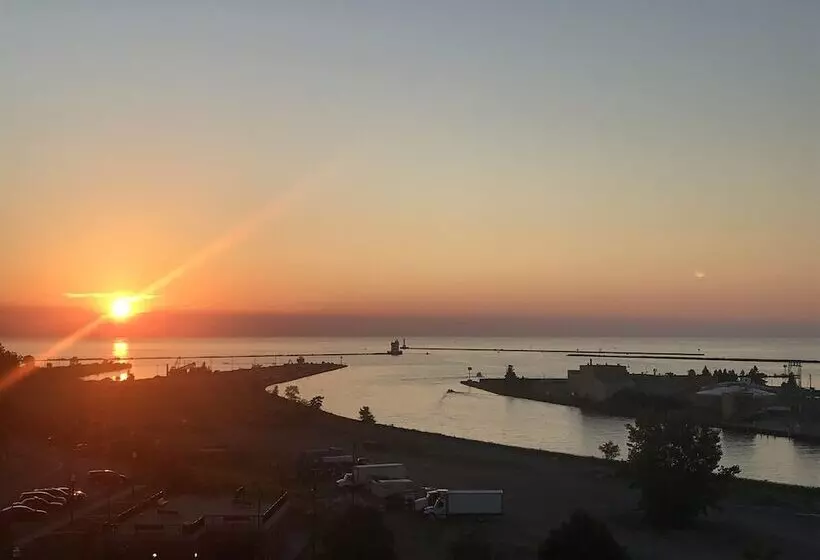 Hotelli Ariel Broadway