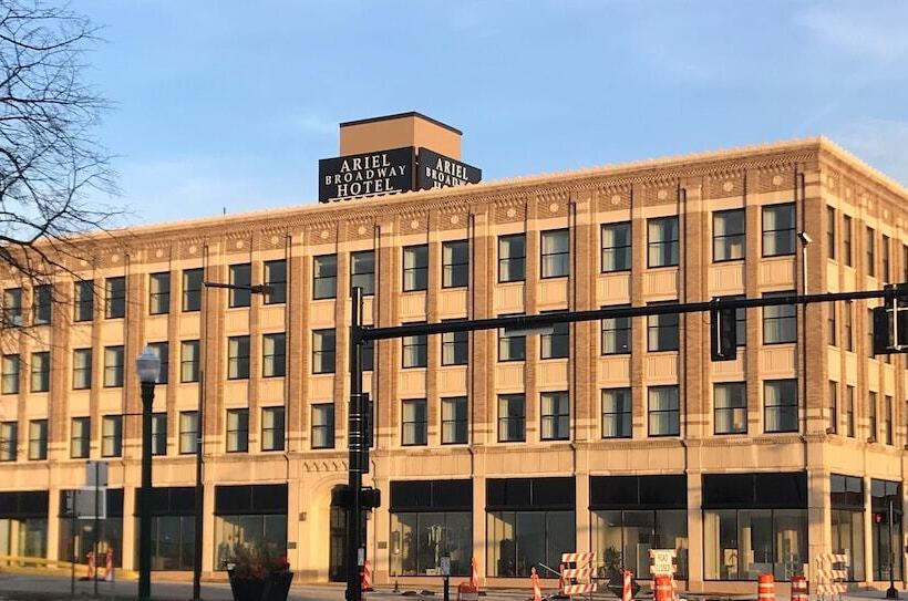 ホテル Ariel Broadway
