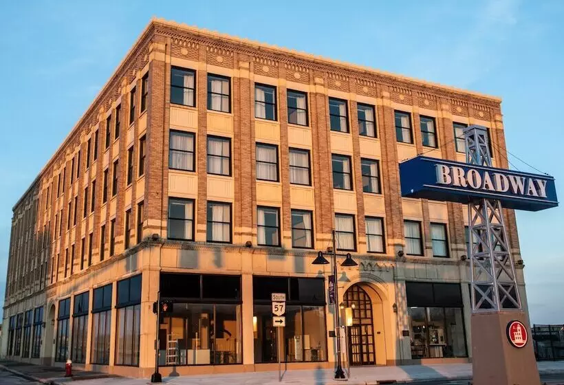 Hotelli Ariel Broadway