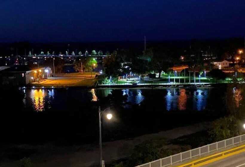 ホテル Ariel Broadway