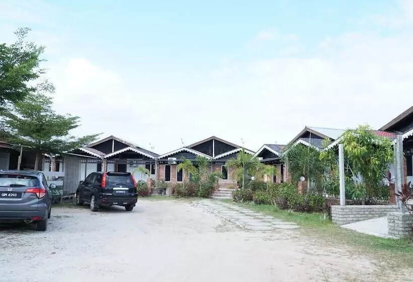 Hotelli Pondok Muara Chalet