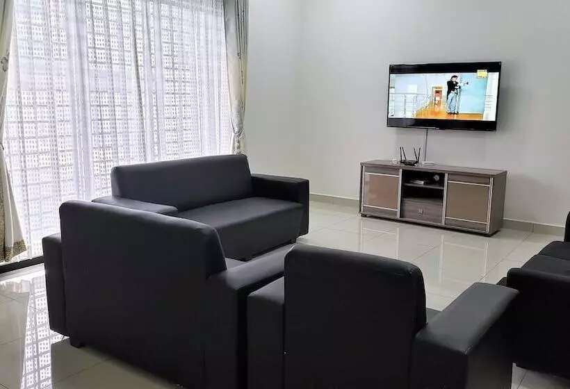 هتل Sr Home Stay At Klia