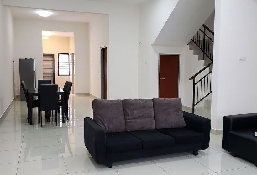فندق Sr Home Stay At Klia