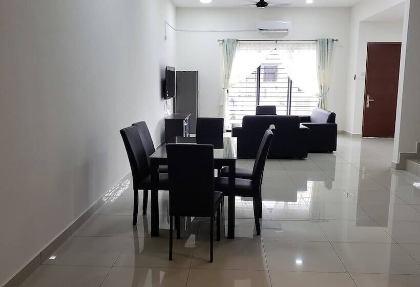 فندق Sr Home Stay At Klia