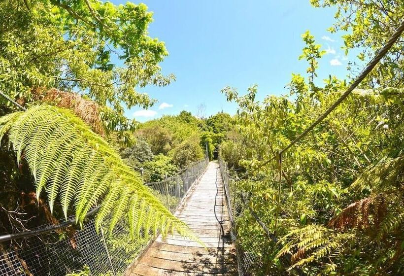 ホテル Te Popo Gardens And Accommodation
