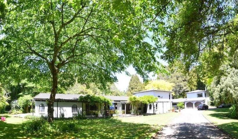 ホテル Te Popo Gardens And Accommodation