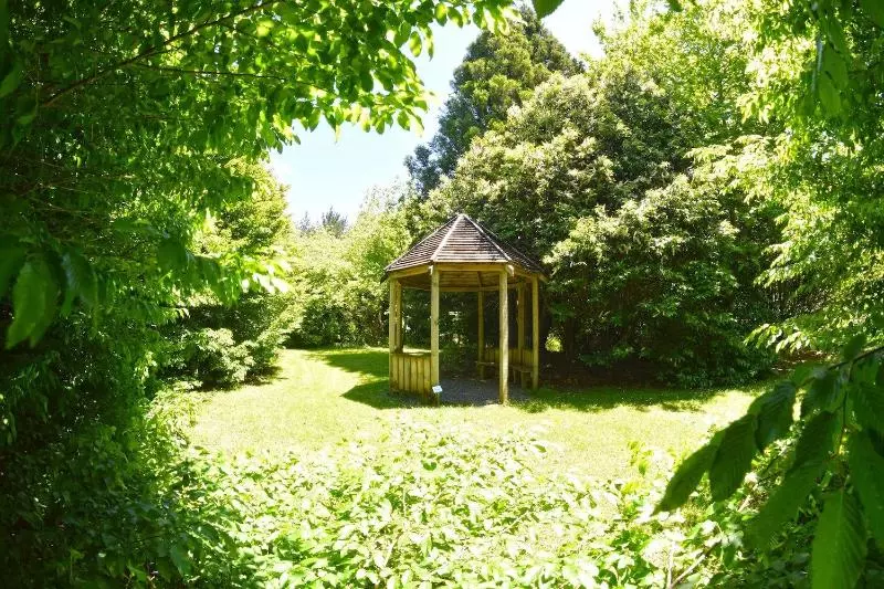 Hotelli Te Popo Gardens And Accommodation