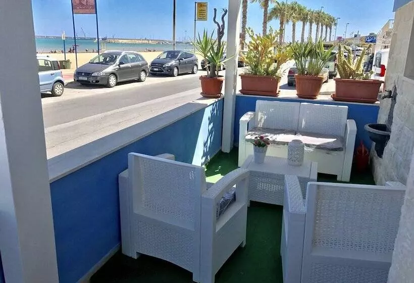 Hotelli Terrazze Sul Mare