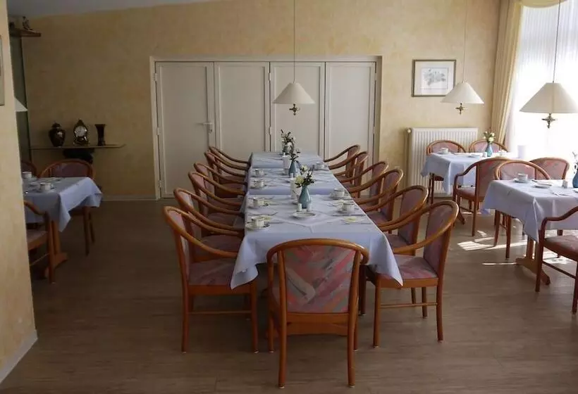 ホテル Thöles Gästehaus Garni Hoya