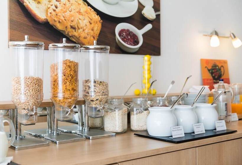 Отель Thöles Gästehaus Garni Hoya