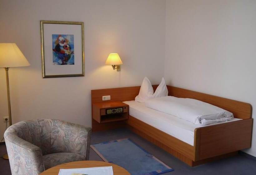 Отель Thöles Gästehaus Garni Hoya